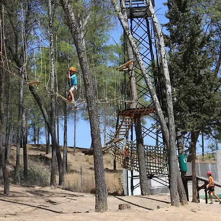Centro De Ocio Alúa Rafting Camping *